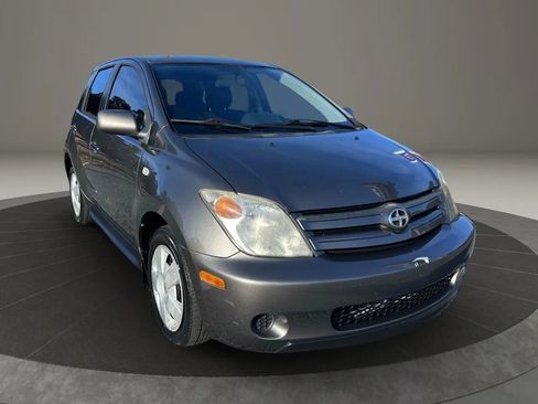 Used 2005 Scion xA image 2