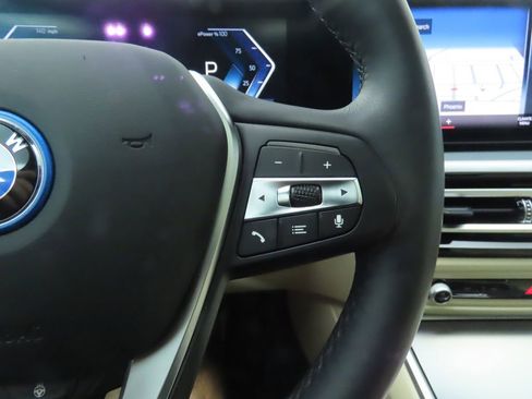 Used 2023 BMW i4 eDrive35 image 12