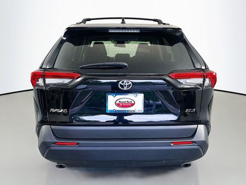 Used 2025 Toyota RAV4 XLE w/ Convenience Package image 6