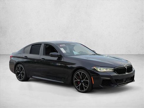 Used 2023 BMW 540i w/ Executive Package RWD image 3