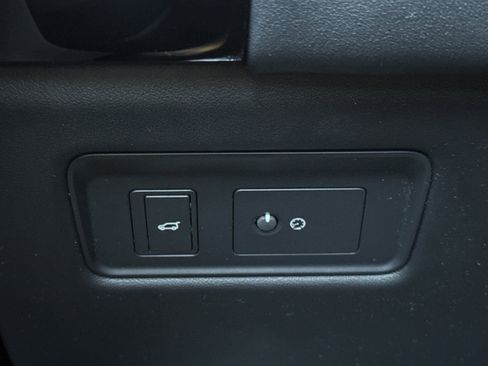 Used 2020 Land Rover Range Rover Sport HSE image 31