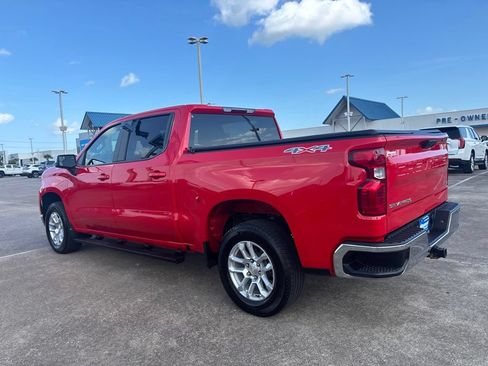 Used 2022 Chevrolet Silverado 1500 LT AWD/4WD image 15