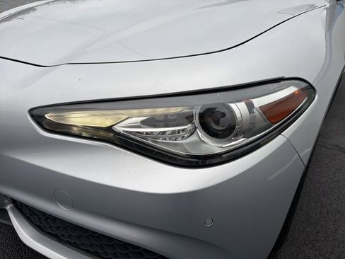 Used 2019 Alfa Romeo Giulia Ti Sport w/ Quick Order Package 22S Sport image 9