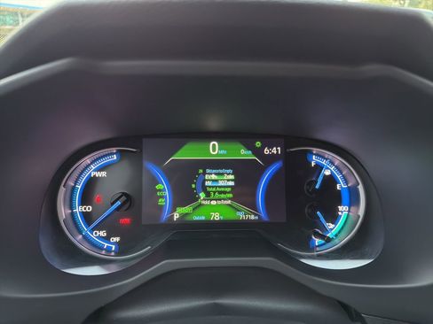 Used 2021 Toyota RAV4 SE AWD/4WD image 12