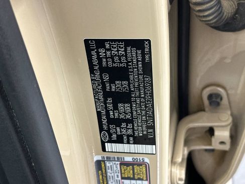 Used 2023 Hyundai Santa Cruz SE image 25