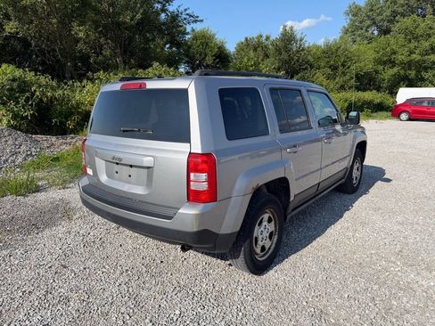 Used 2016 Jeep Patriot Sport w/ Power Value Group AWD/4WD image 13