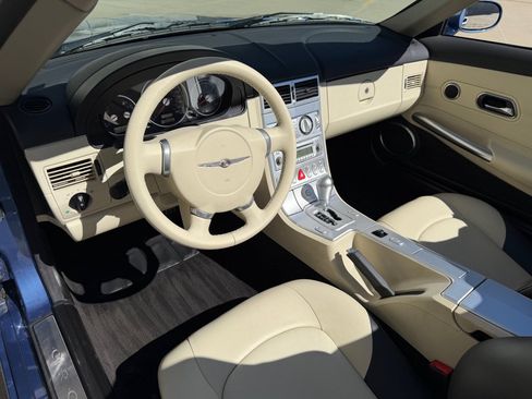 Used 2006 Chrysler Crossfire Limited RWD image 11