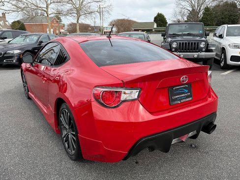 Used 2014 Scion FR-S image 9