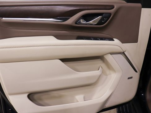 Used 2021 GMC Yukon XL Denali w/ Denali Ultimate Package image 11