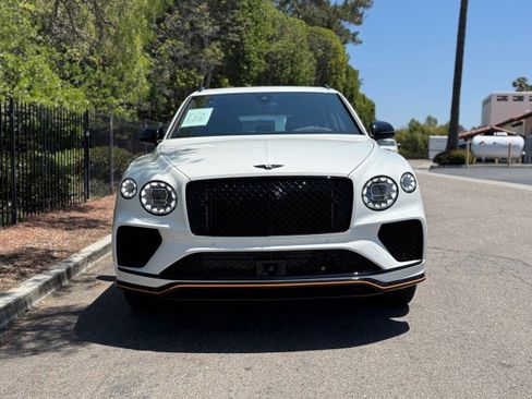 Used 2025 Bentley Bentayga AWD/4WD image 7