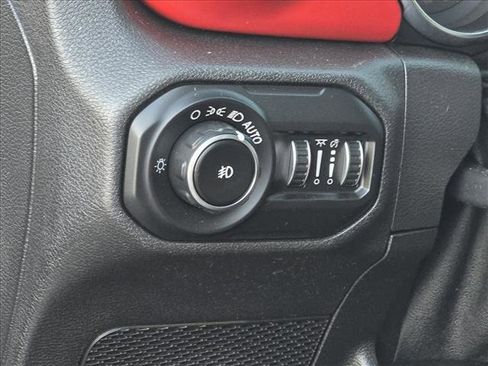 Used 2021 Jeep Wrangler Unlimited Rubicon image 9