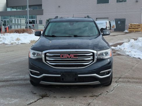 Used 2017 GMC Acadia SLT image 3