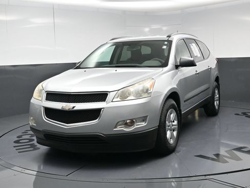 Used 2011 Chevrolet Traverse LS FWD image 11