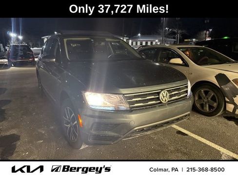 Used 2020 Volkswagen Tiguan SE image 1