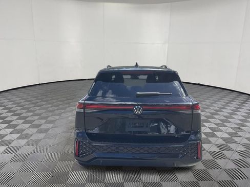 New 2026 Volkswagen Tiguan SE R-Line AWD/4WD image 4