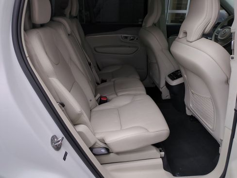 Used 2023 Volvo XC90 B6 Plus w/ Protection Package Premier image 31