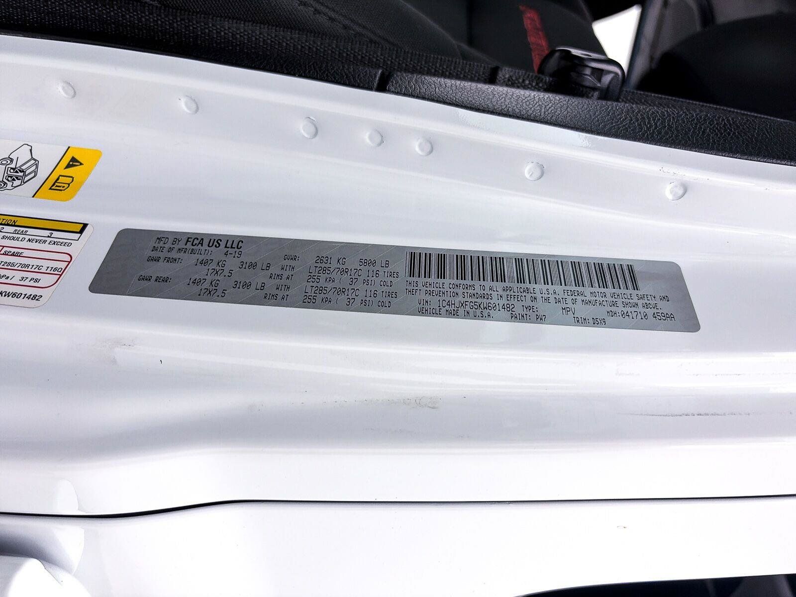 Used 2019 Jeep Wrangler Unlimited Rubicon AWD/4WD image 36