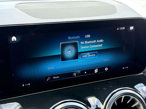 Certified 2023 Mercedes-Benz GLB 250 4MATIC image 6