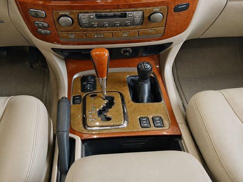 Used 2006 Lexus LX 470 4WD image 28