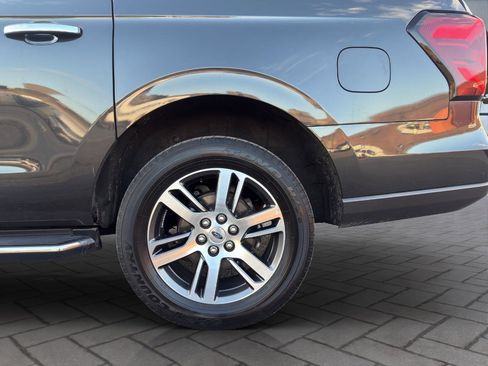 Used 2023 Ford Expedition Max Limited image 23