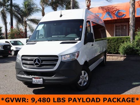 Used 2019 Mercedes-Benz Sprinter 2500 image 4