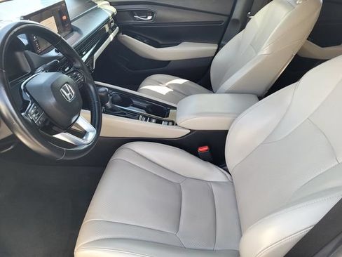 Used 2023 Honda Accord Touring image 17