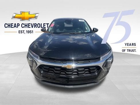 Used 2024 Chevrolet Trax LS FWD image 7