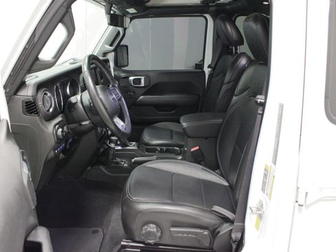 Used 2023 Jeep Wrangler Unlimited Sahara w/ Cold Weather Group AWD/4WD image 18