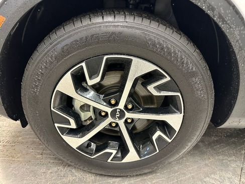 Used 2025 Kia Sportage EX image 34