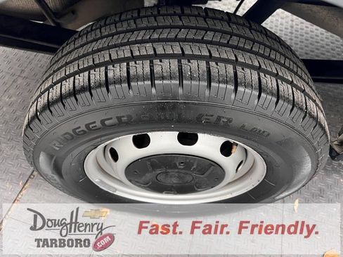 Used 2017 Ford Transit 250 Base image 16