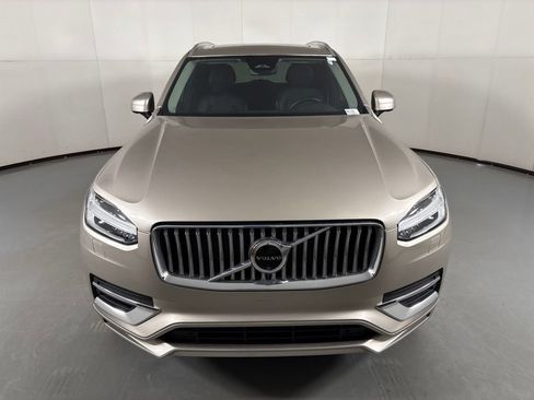 Used 2024 Volvo XC90 T8 Plus AWD/4WD image 3