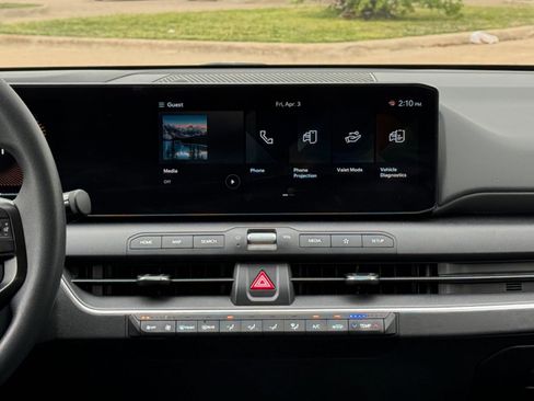 Used 2025 Kia K4 LXS image 17