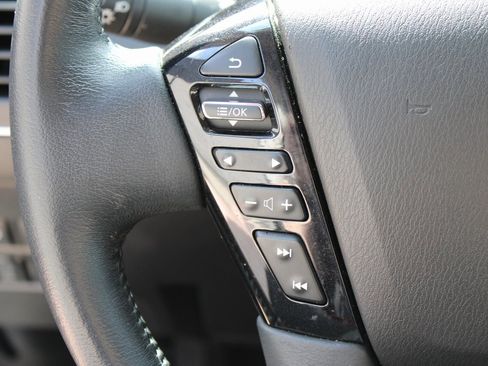 Used 2023 Nissan Armada SL w/ Captain's Chairs Package image 14