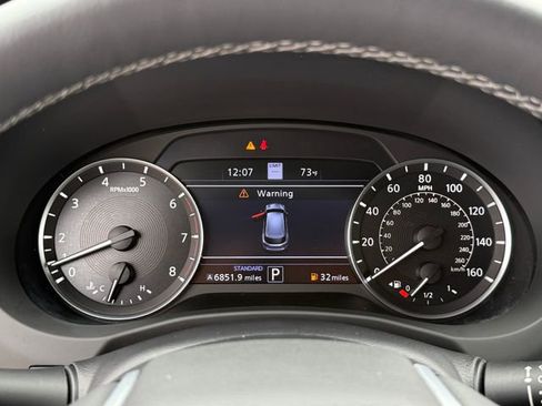 Used 2023 INFINITI QX50 Sport image 17