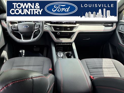 Used 2025 Ford Explorer ST-Line w/ ST-Line Street Pack AWD/4WD image 24