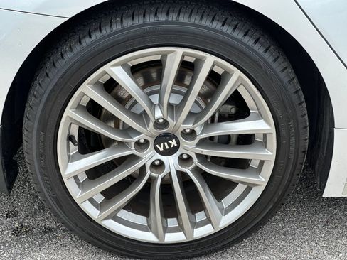Used 2018 Kia Stinger RWD image 27