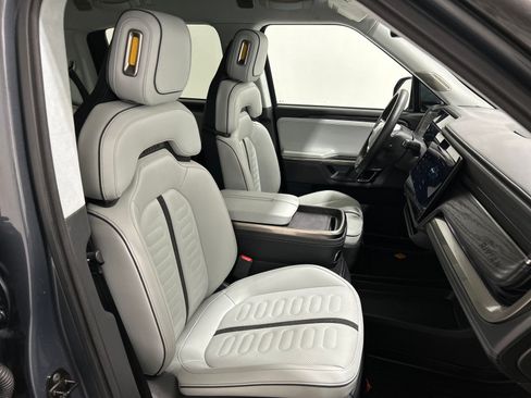 Used 2023 Rivian R1T Adventure AWD/4WD image 23