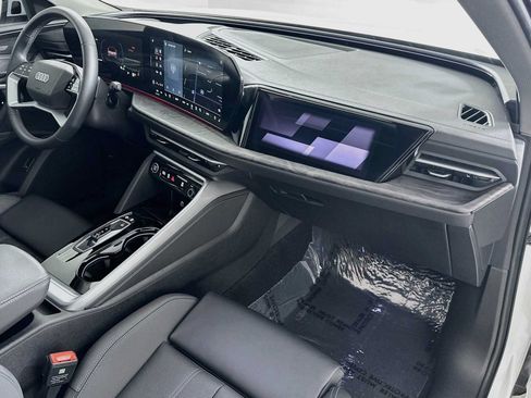 Certified 2025 Audi Q5 Prestige AWD/4WD image 27