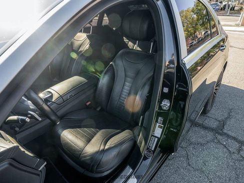 Used 2020 Mercedes-Benz S 560 Sedan image 32