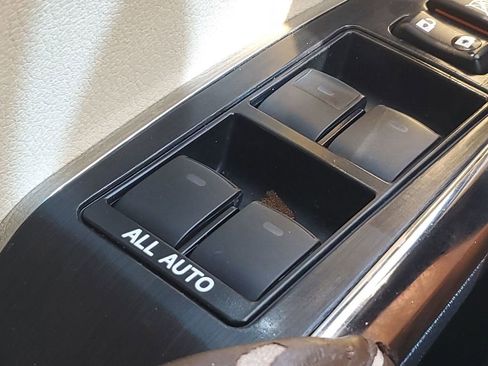 Used 2015 Toyota Avalon XLE image 33