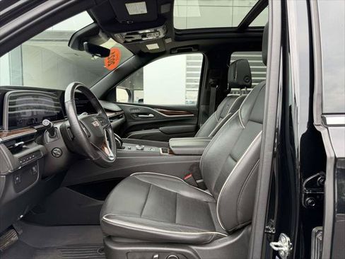 Used 2021 Cadillac Escalade Premium Luxury AWD/4WD image 20