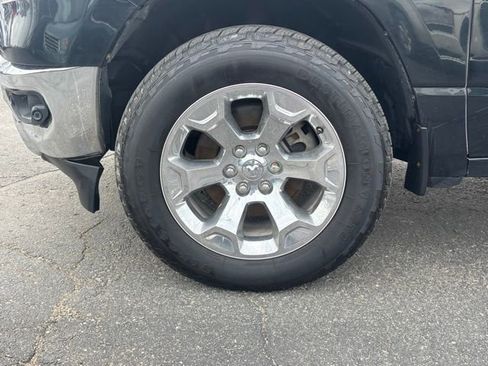Used 2019 RAM 1500 Big Horn AWD/4WD image 9