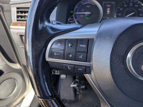 Used 2016 Lexus ES 300h image 16