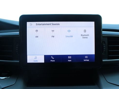 Used 2023 Ford Explorer XLT w/ Equipment Group 202A AWD/4WD image 44