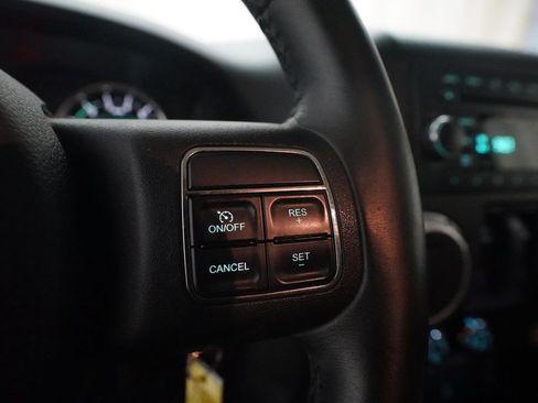 Used 2012 Jeep Wrangler Sahara w/ Connectivity Group AWD/4WD image 18
