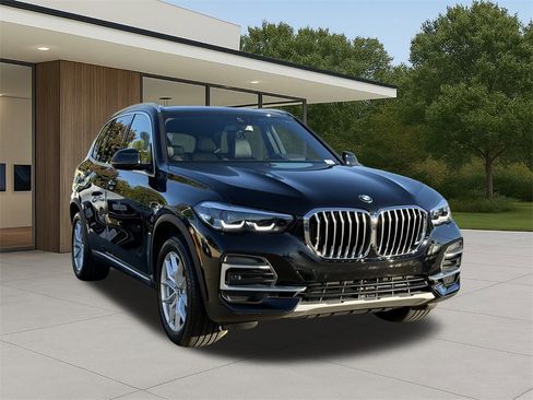 Certified 2023 BMW X5 sDrive40i w/ Premium Package image 4