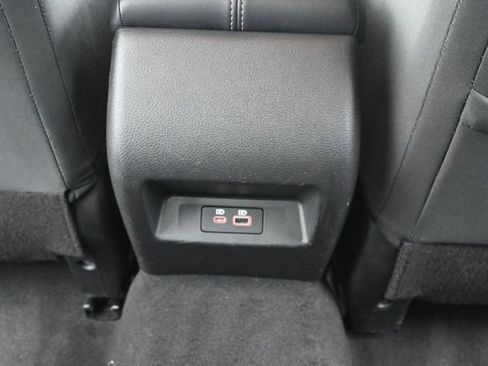 Used 2025 Nissan Altima 2.5 SV FWD image 31
