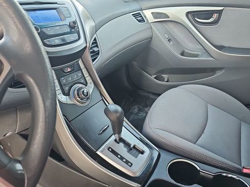 Used 2013 Hyundai Elantra GLS w/ Preferred Pkg image 22