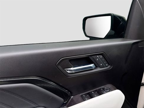 Used 2026 GMC Canyon AT4X image 9