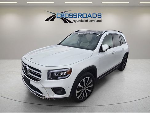 Used 2021 Mercedes-Benz GLB 250 4MATIC w/ Premium Package image 11